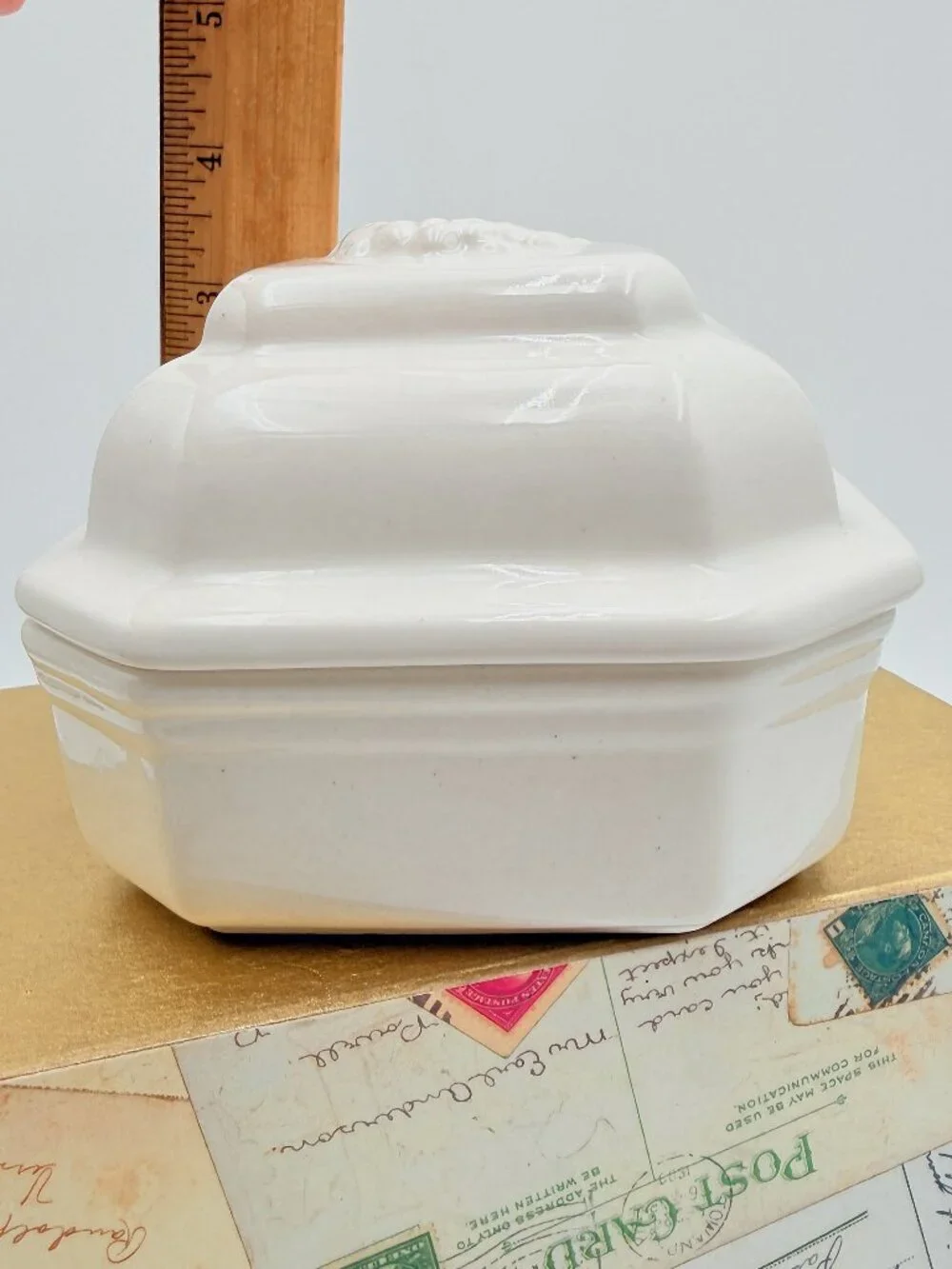 Vtg Pair Powder Jars 1930s Yardley Gardenia w Puff Wood Lid & 1980 Avon Unicorn